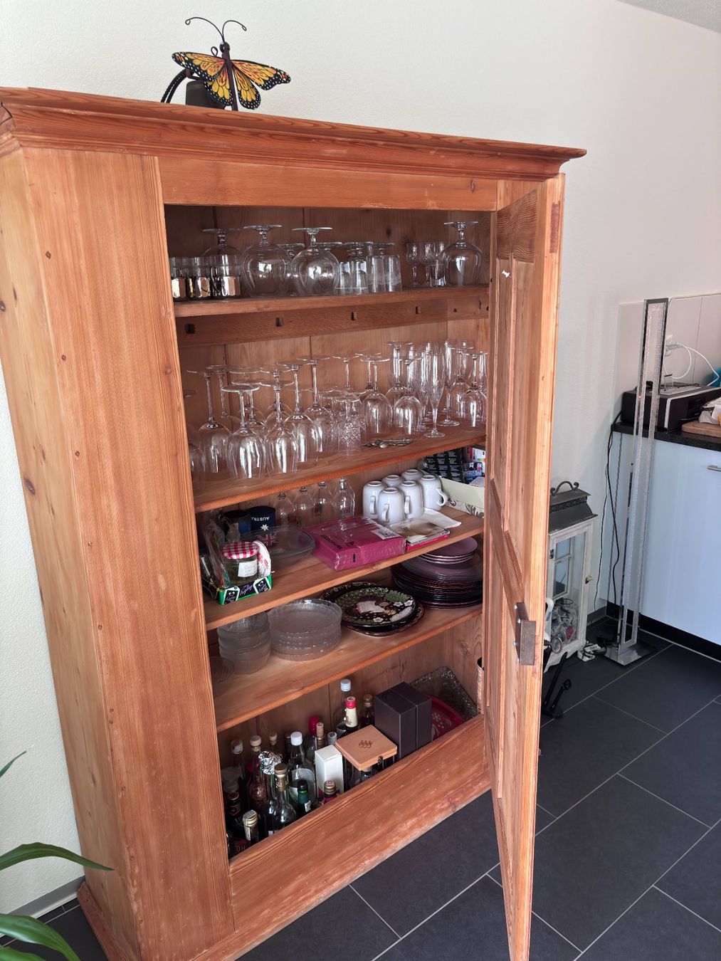 Armoires: Schrank Tanne – D'occasion à Bätterkinden par engel0077 1