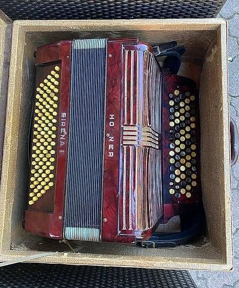Musikinstrumente: Hohner Sirena Handorgel Akkordeon mit Koffer – Gebraucht aus Baar von Jungle4 1
