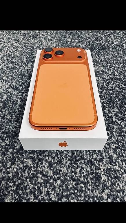 Handys / Smartphones: iPhone 17 pro max 512 GB Cosmic Orange – Gebraucht aus Sementina von d5d_n9mn 2