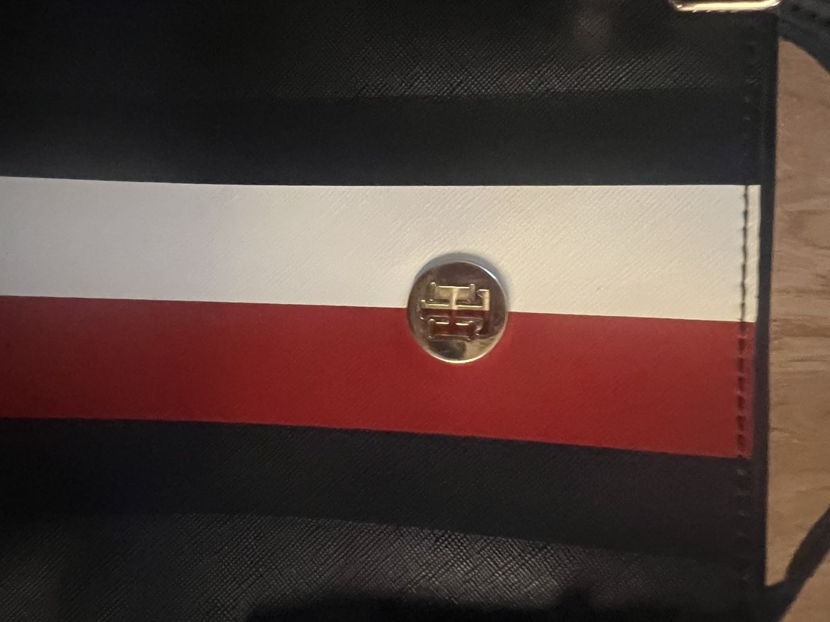 Tommy Hilfiger Borse da donna: Handtasche Tommy Hilfiger – Nuovo (secondo la descrizione) da Wädenswil venduto da GNT 7