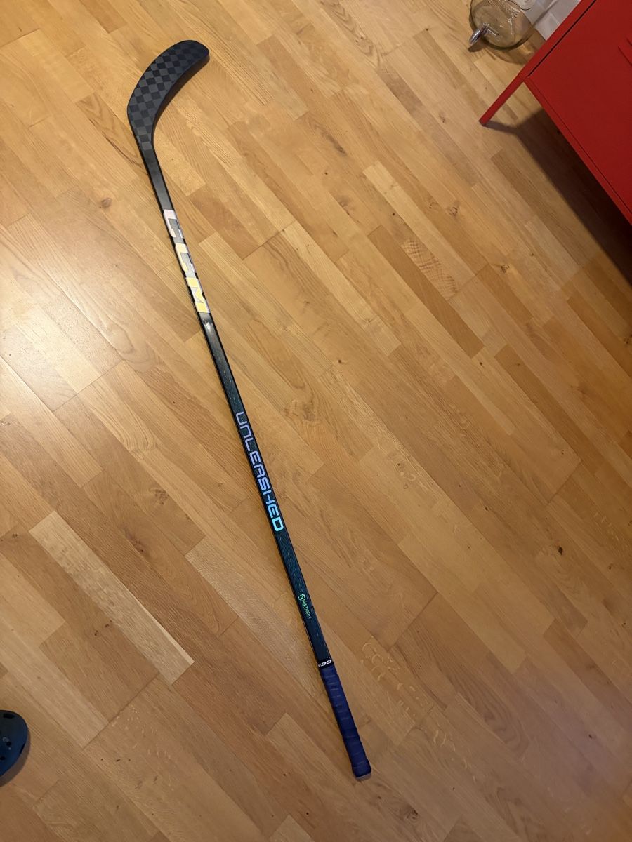 Ccm Bastoni & Pale: CCM Ribcor Trigger Unleashed Eishockeystock P29 75 Flex L – Nuovo (secondo la descrizione) da Aarberg venduto da qr-cards23 1