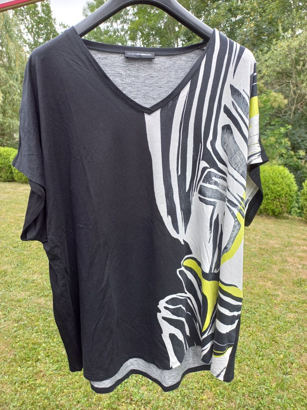 Doris Streich T-Shirts: T-Shirt mit Muster von Doris Streich Gr. 52 – Neu (gemäss Beschreibung) aus Oberuzwil von venditum.