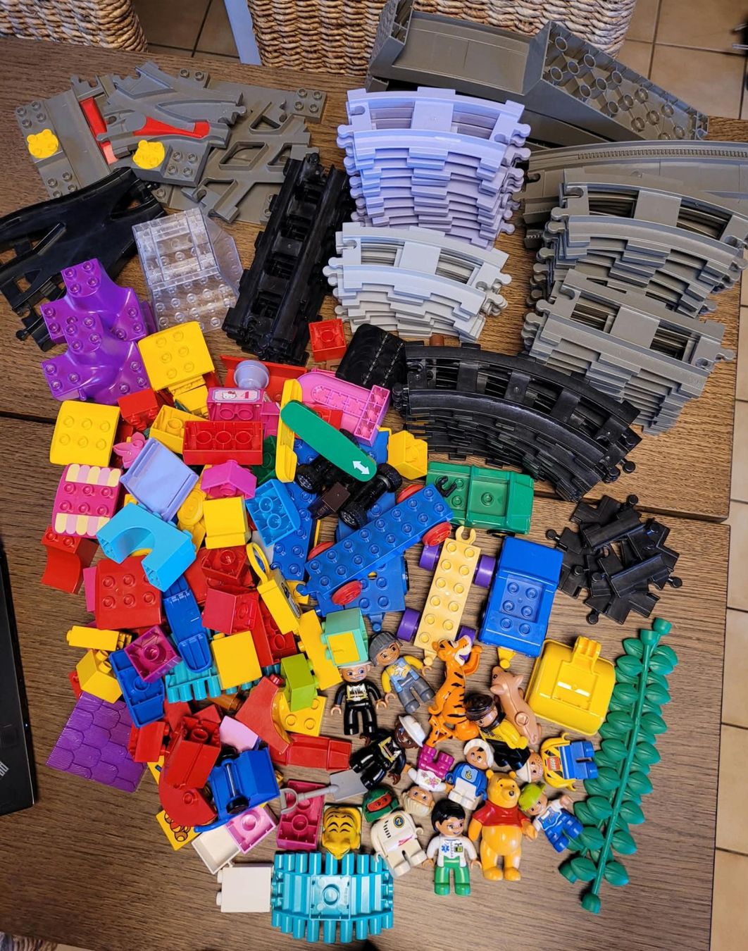 Lego Giocattoli: Riesiges LEGO DUPLO Eisenbahn Set – Usato da Sonceboz-Sombeval venduto da ter_9rc5