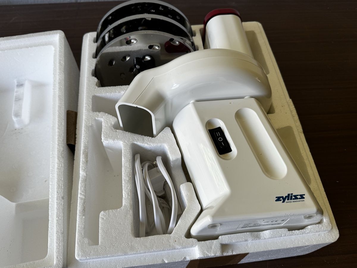 Zyliss Elettrodomestici da cucina: Zyliss Multischneider mit 4 Einsätzen – Nuovo (secondo la descrizione) da Arisdorf venduto da comestibles 4