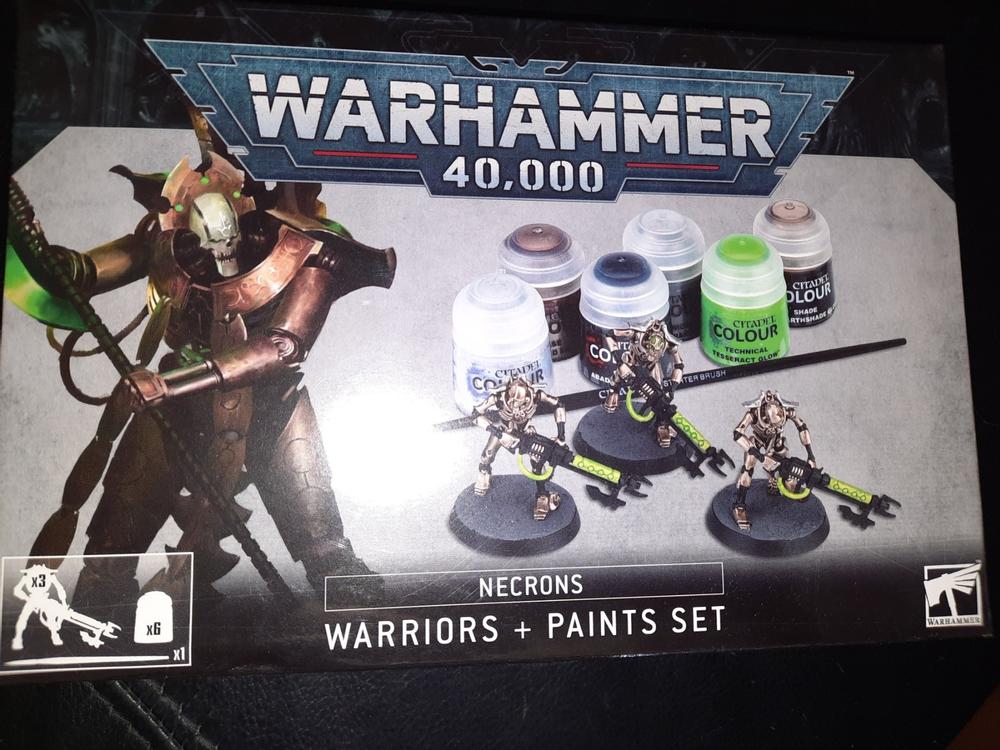 Warhammer 40K Paint Set + WARRIORS