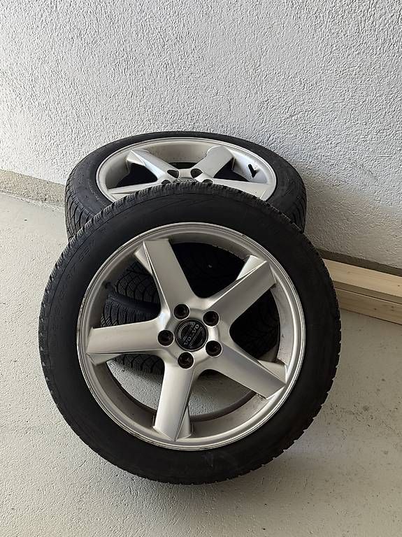 Volvo Pneumatici & Ruote complete: Volvo Comet 17 Zoll Räder – Usato da Tuttwil venduto da volfab 1