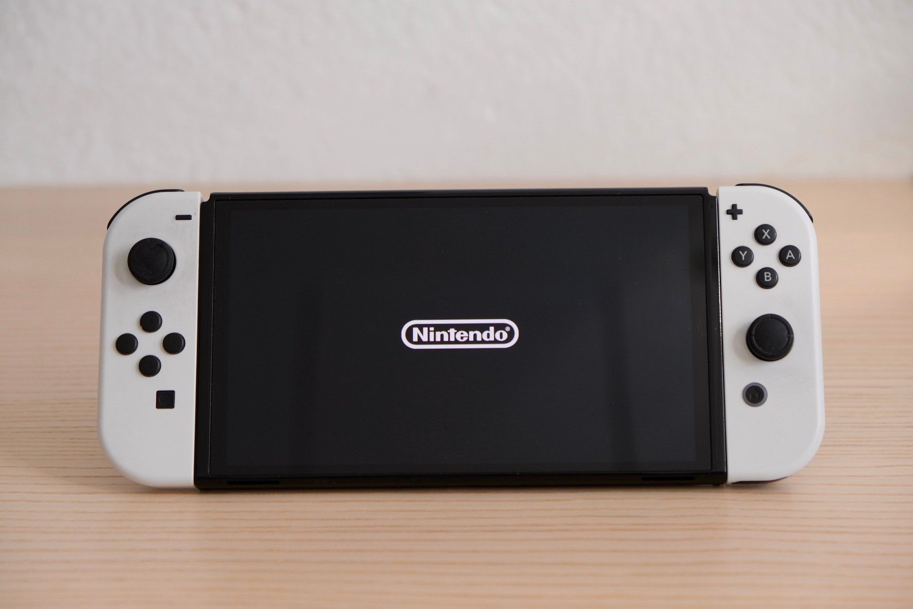 Nintendo Konsolen: Nintendo Switch OLED mit Zubehör – Gebraucht aus Dietikon von leo_5vzp 1