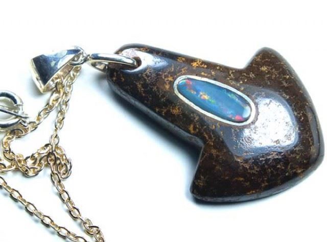 Ciondoli: Opal Halskette mit Opal-Intarsien 32Cts. – Nuovo (secondo la descrizione) da Bern venduto da Grindelwaldaus 1