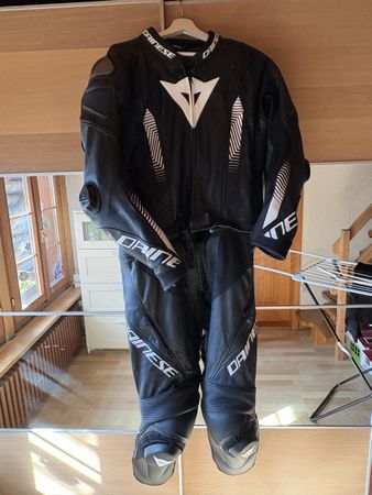 Dainese Kombi Grösse 56 und Stiefel Grösse 46 schwarz