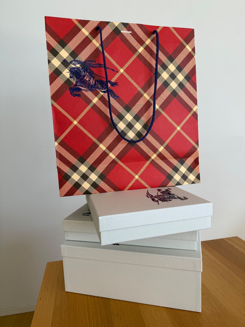 Burberry Altro in Decorazioni & Accessori: Original Burberry Geschenkboxen Set – Usato da Basel venduto da Rouge. 6