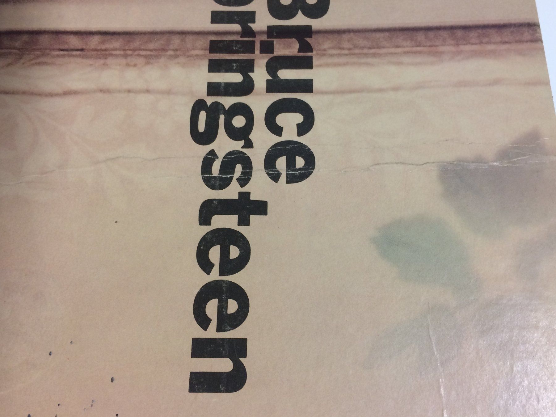 Poster & Bilder: BRUCE SPRINGSTEEN DARKNESS ON THE EDGE .. STAND UP DISPLAY – Gebraucht aus Vezia von Aquarius_Age 9