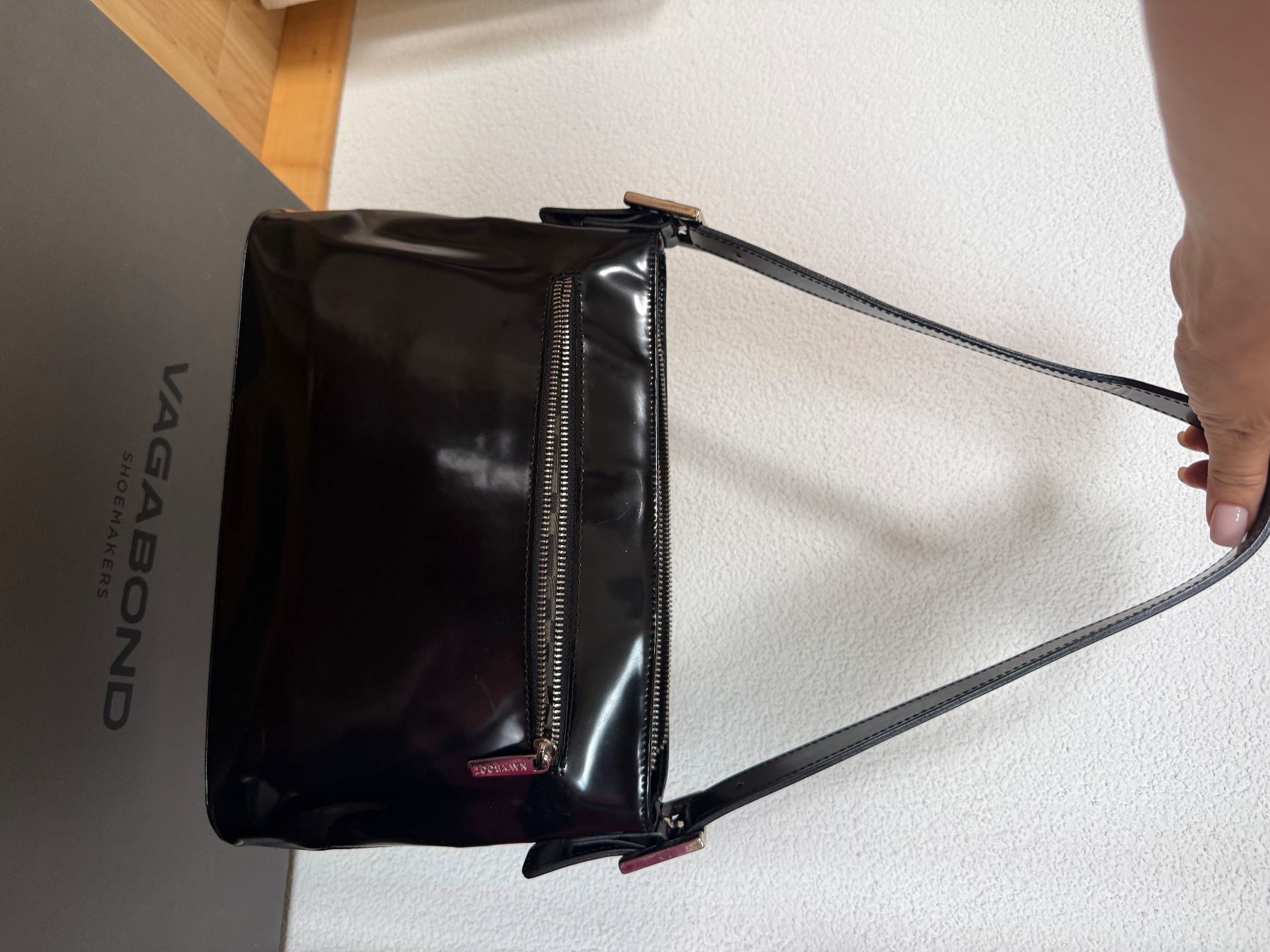 Navyboot Sacs femmes: Navyboot Handtasche aus Lackleder – D'occasion à Zumikon par naiischoen 7
