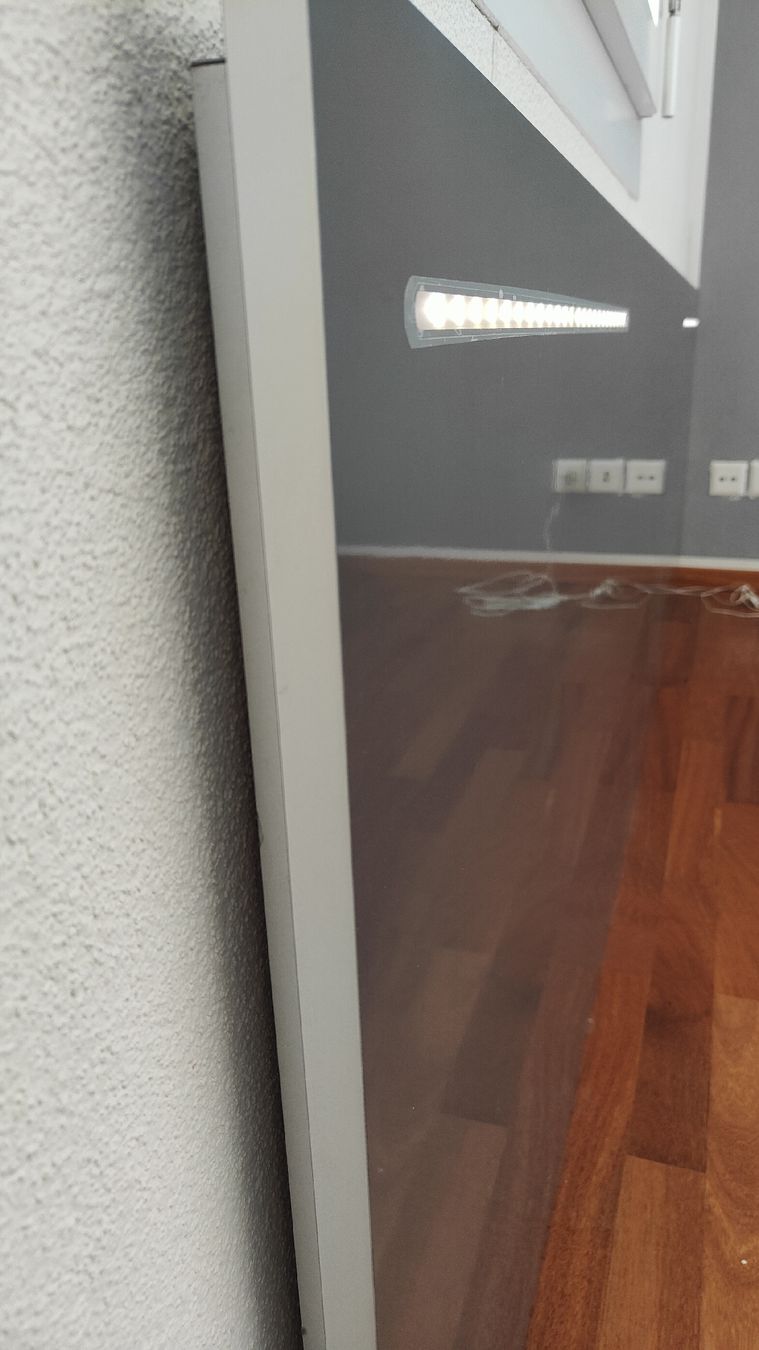 Letti: LED-Bettkopfteil | Hochglanz Anthrazit | 250 cm breit – Usato da Morschach venduto da ClKi04 1