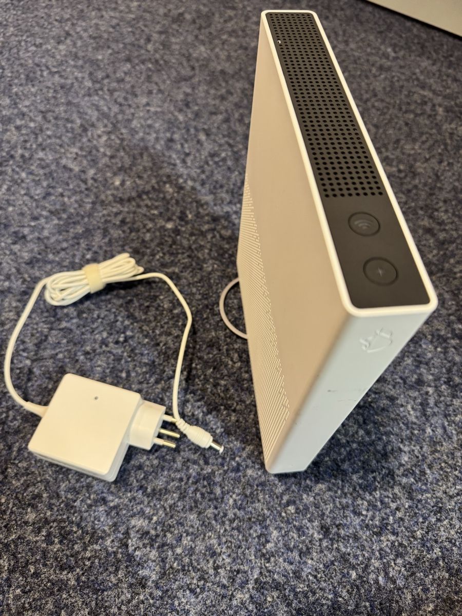 Swisscom Modem & Router: Swisscom Internet-Box 3 - Perfect Home Network Router – Usato da Bottmingen venduto da ser_rs9s