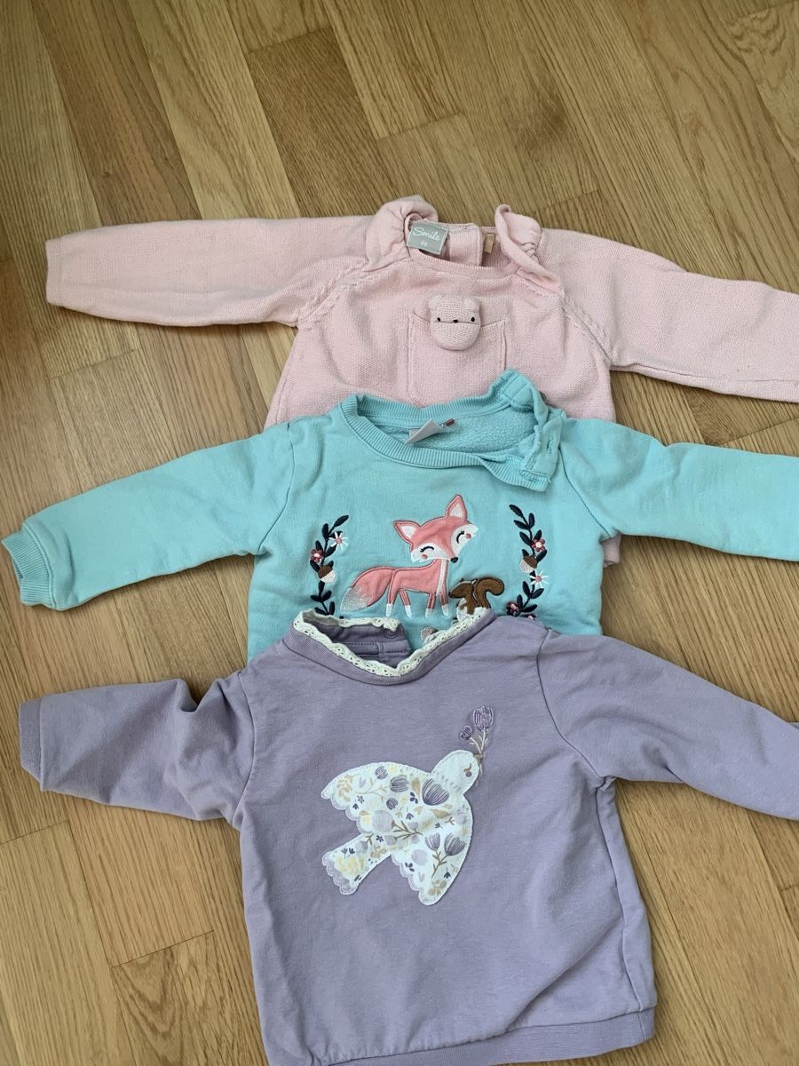 Kleiderpakete & -sets: 3er Set Baby Pullover Grösse 68 Mädchen Frühling – Gebraucht aus Unterägeri von Globi8634