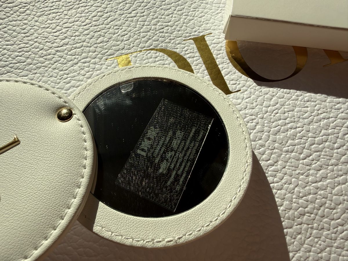 Miroirs: Dior J’adore pocket mirror – Neuf avec emballage d'origine à Luzern par sas_r89l 2