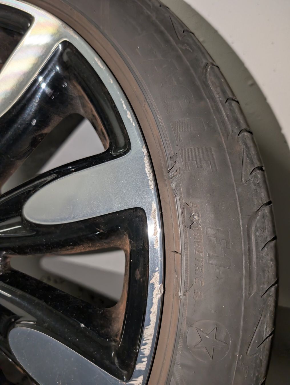 Mini Pneus & Roues: Mini Cooper SE Kompletträder 17 Zoll – D'occasion à Lenzburg par igor.b 1