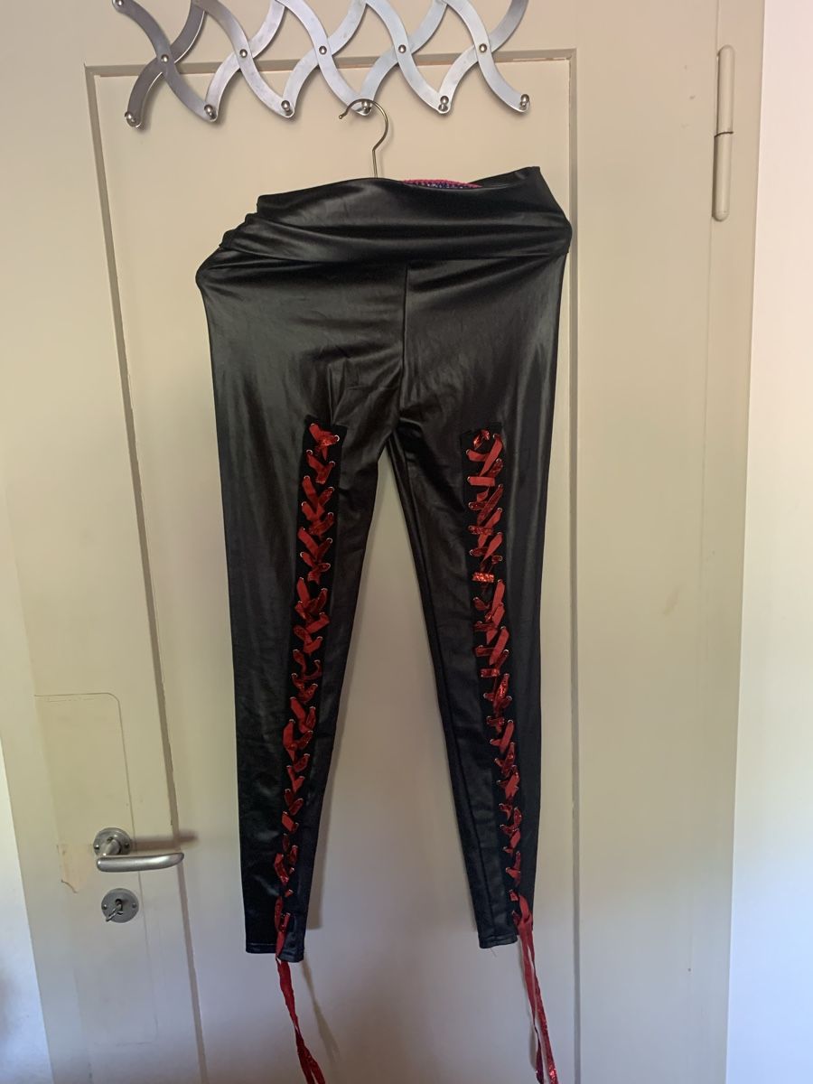 Hosen: Schwarze Hose Kunstleder Damen Grösse S – Gebraucht aus Laufen von Nivo33 1