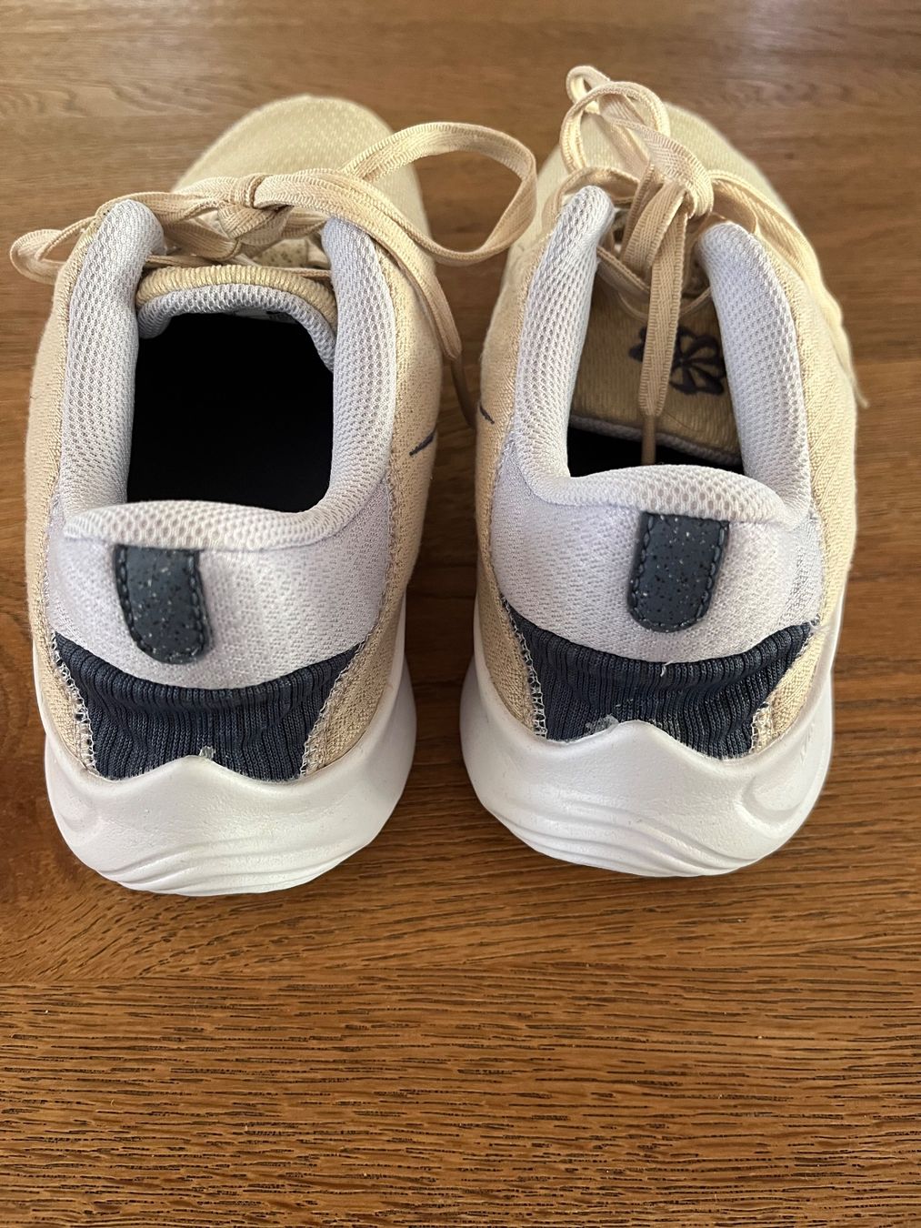 Scarpe da donna: Nike Flex Experience Run 11 Next Nature Grösse EUR 39 – Usato da Kleindietwil venduto da sternenstaub_as 3