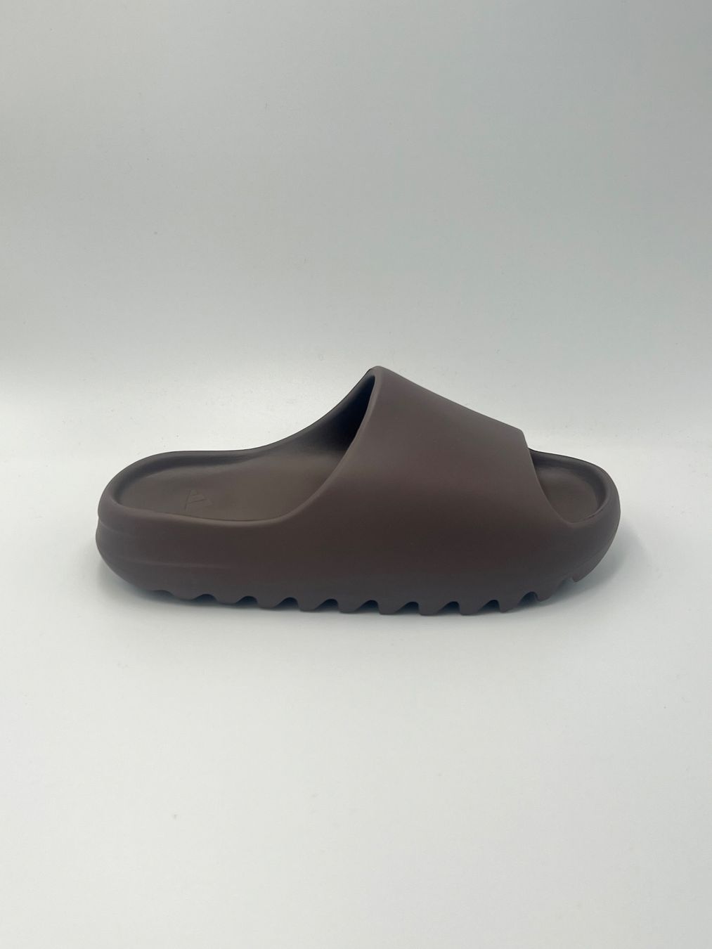 Adidas Scarpe da uomo: Adidas Yeezy Slide Soot Size 42 – Nuovo e nell'imballaggio originale da Bülach venduto da Castro0710