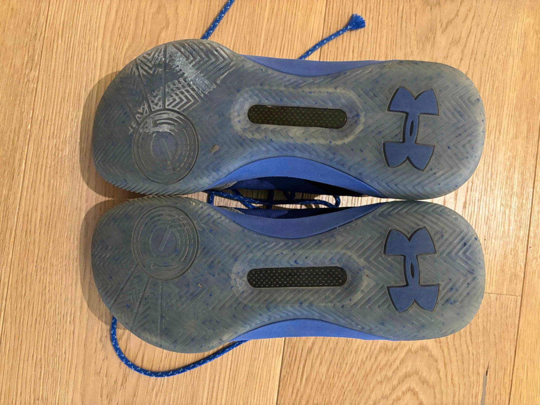 Under Armour Chaussures hommes: Under Armour Curry – D'occasion à Bottmingen par ste_y7dz 3