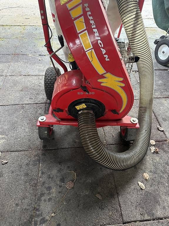 Tutte le macchine: Neuwertige Professionelle Laubsäuger ECHO ES-400  – Usato da Horgen venduto da 11sh