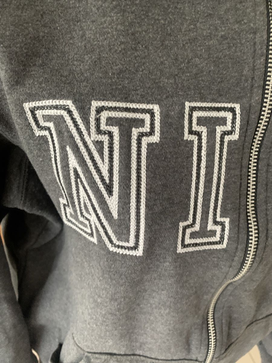 Nike Giacche: Kapuzenjacke von NIKE Gr. M – Usato da Ellikon an der Thur venduto da Bali1999 2