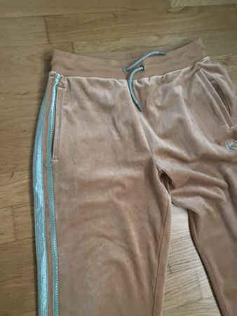 Sergio Tacchini Trainingshose Samt beige Grösse M Zustand gu