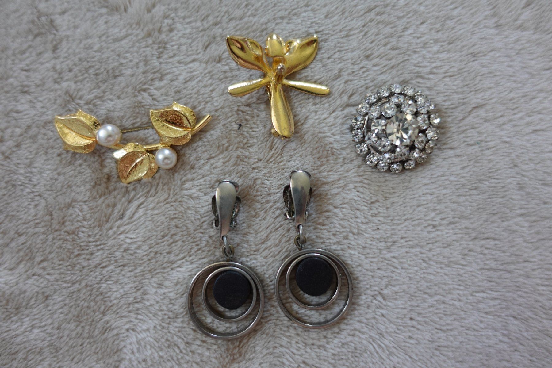 Altri gioielli: 1 schönes 27 teiliges Modeschmuck Set – Usato da rorschach venduto da Babsi64 3