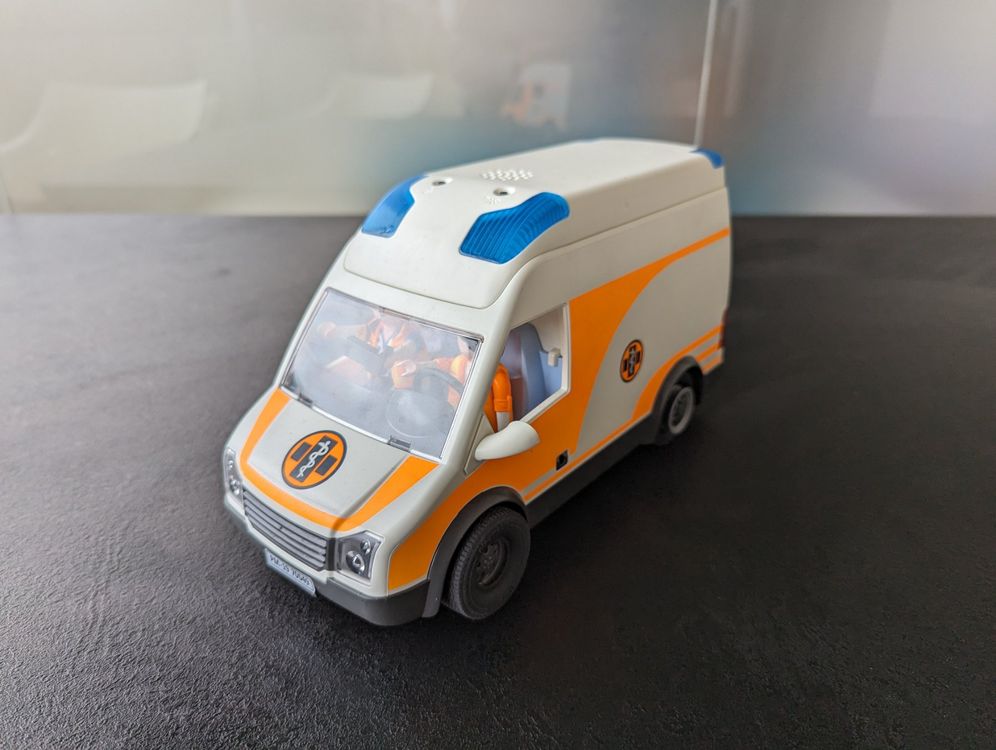 Playmobil Krankenwagen und Polizeitranporter Kaufen auf Ricardo