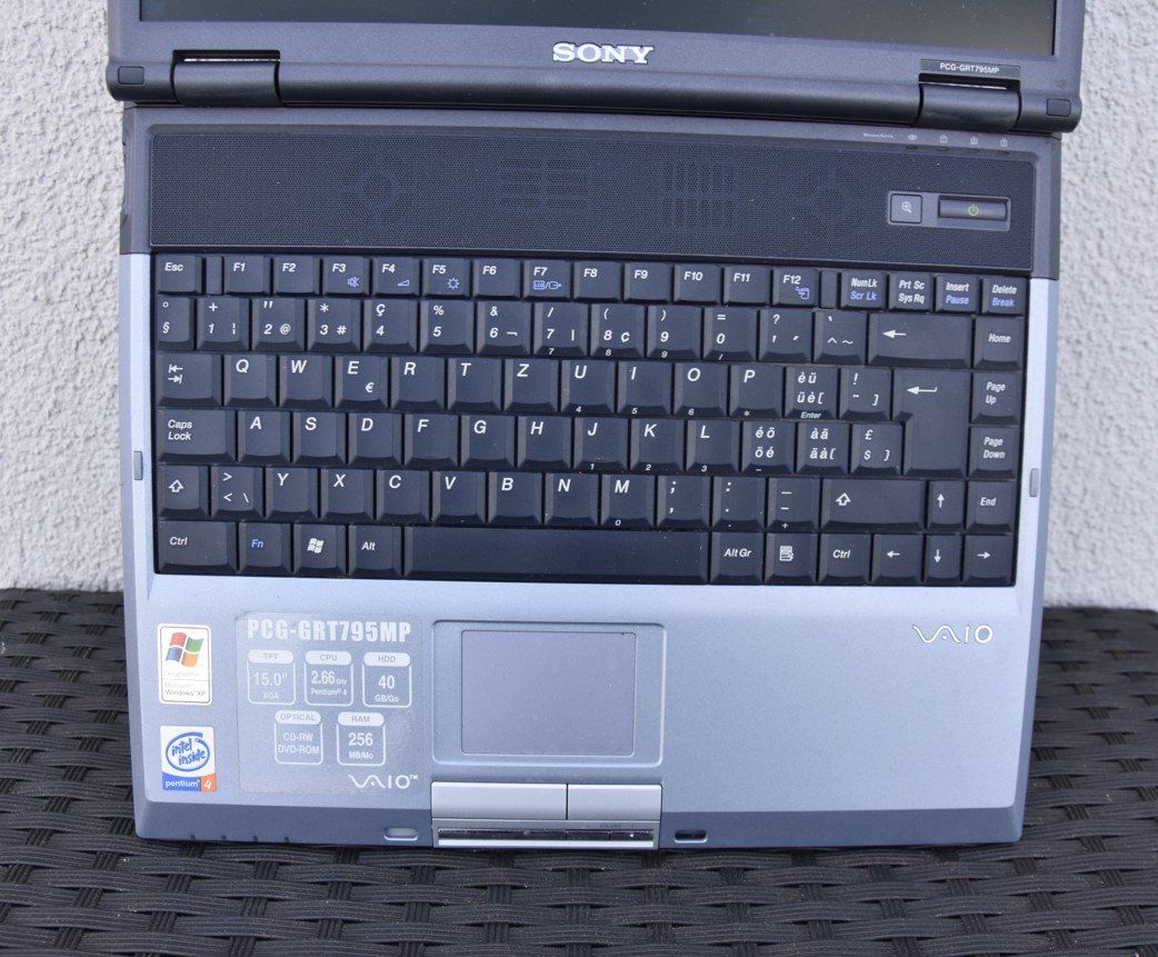 Vaio Notebooks: SONY Vaio Laptop – Gebraucht aus St. Gallen von  1