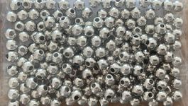 Perlen / Bastelperlen silberfarben, 5mm, 200 Stück