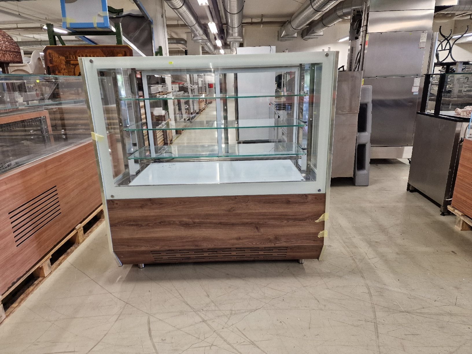 Allestimento di negozi e stand fieristici: KÜHLVITRINE – Usato da Niederwangen BE venduto da HasGastrobedarf 1