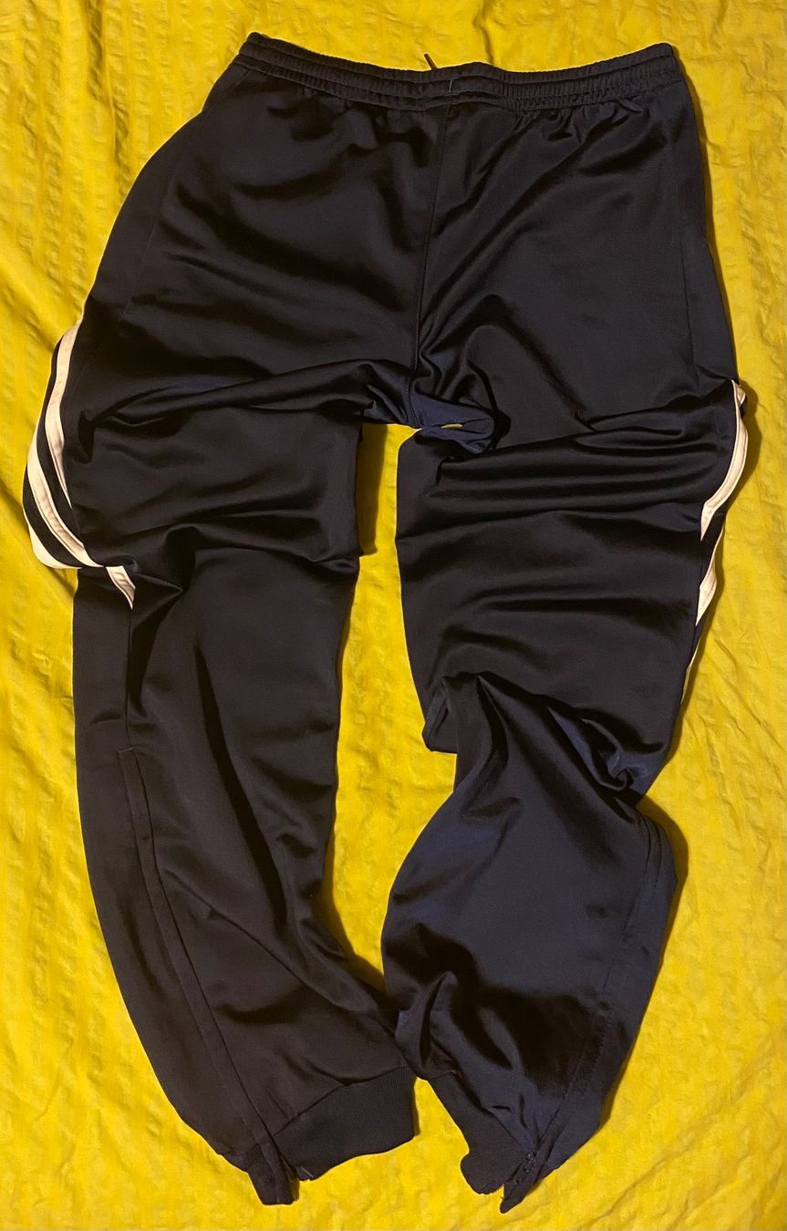 Adidas Pantaloni: Adidas Trainerhose Gr. 164 – Nuovo (secondo la descrizione) da Sursee venduto da Braco70 1