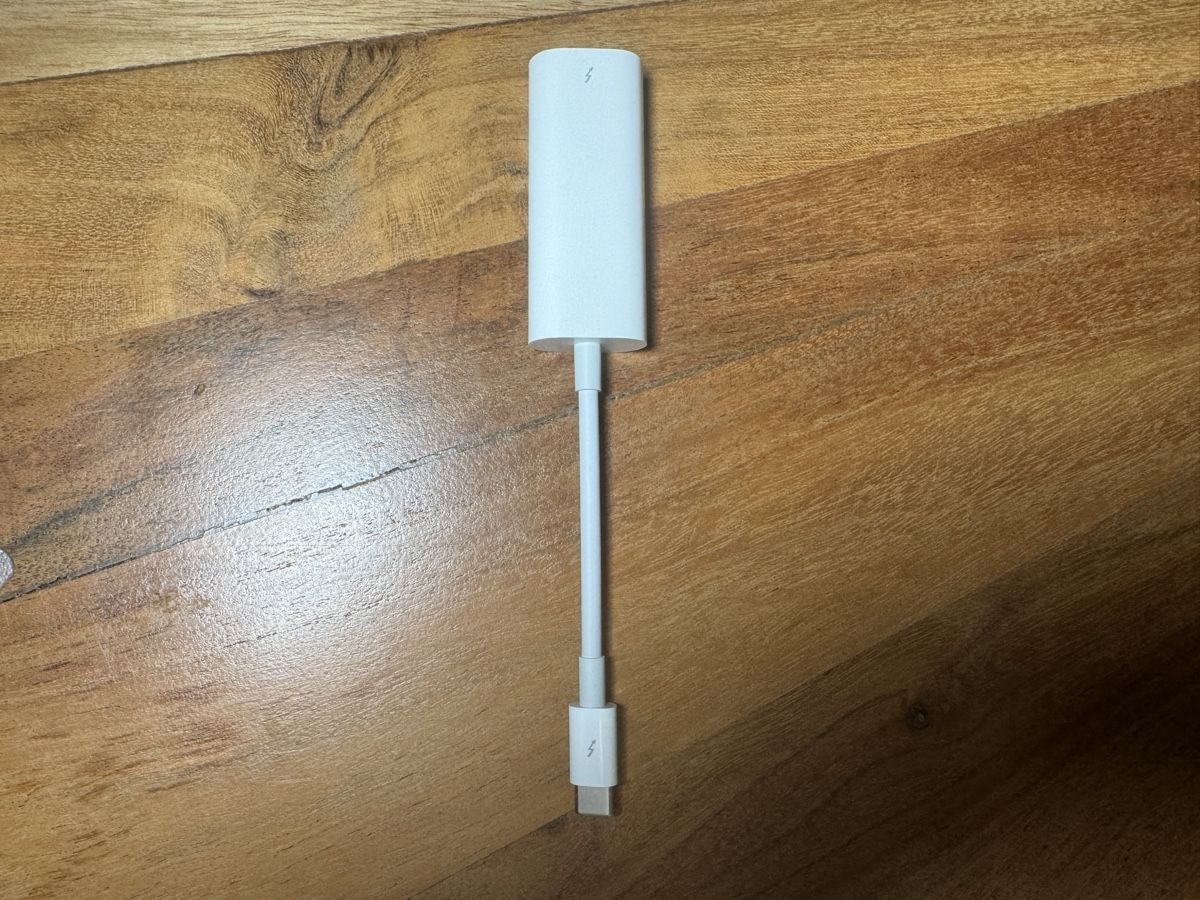 Apple Laufwerke & Adapter: Apple Thunderbolt 3 (USB‑C) auf Thunderbolt 2 Adapter A1790 – Gebraucht aus St. Gallen von hae_6rmh 2