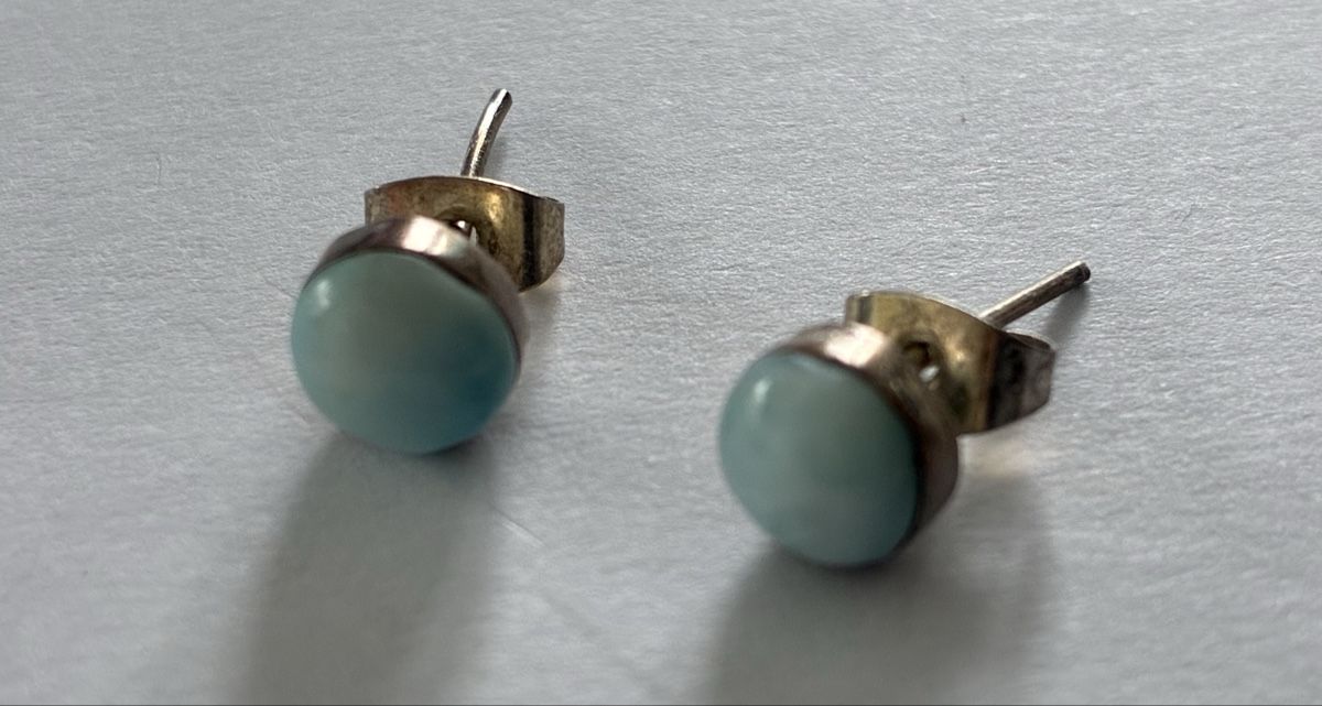 Ohrringe & -stecker: Stud Earrings,  round, light blue-green – Gebraucht aus Basel von cat_sq5m 1