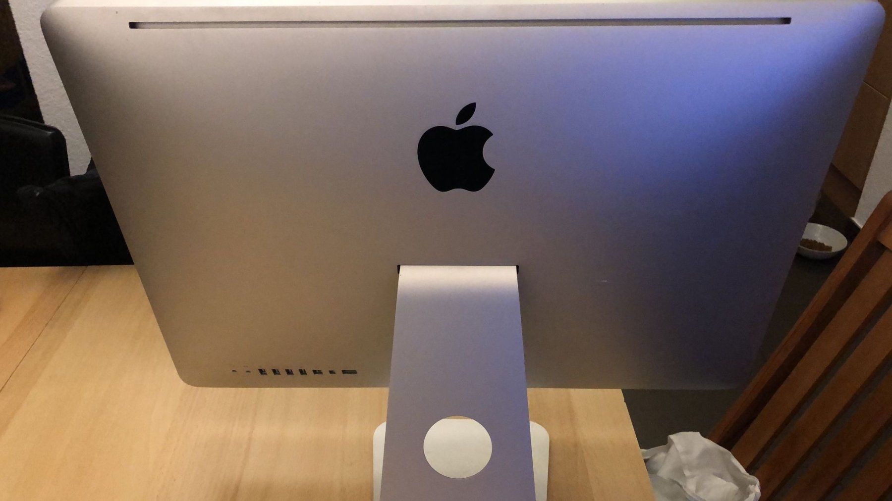 Apple PC: Vends Imac 21" 2308 – Difettoso da Corpataux venduto da pfi_27t6 1