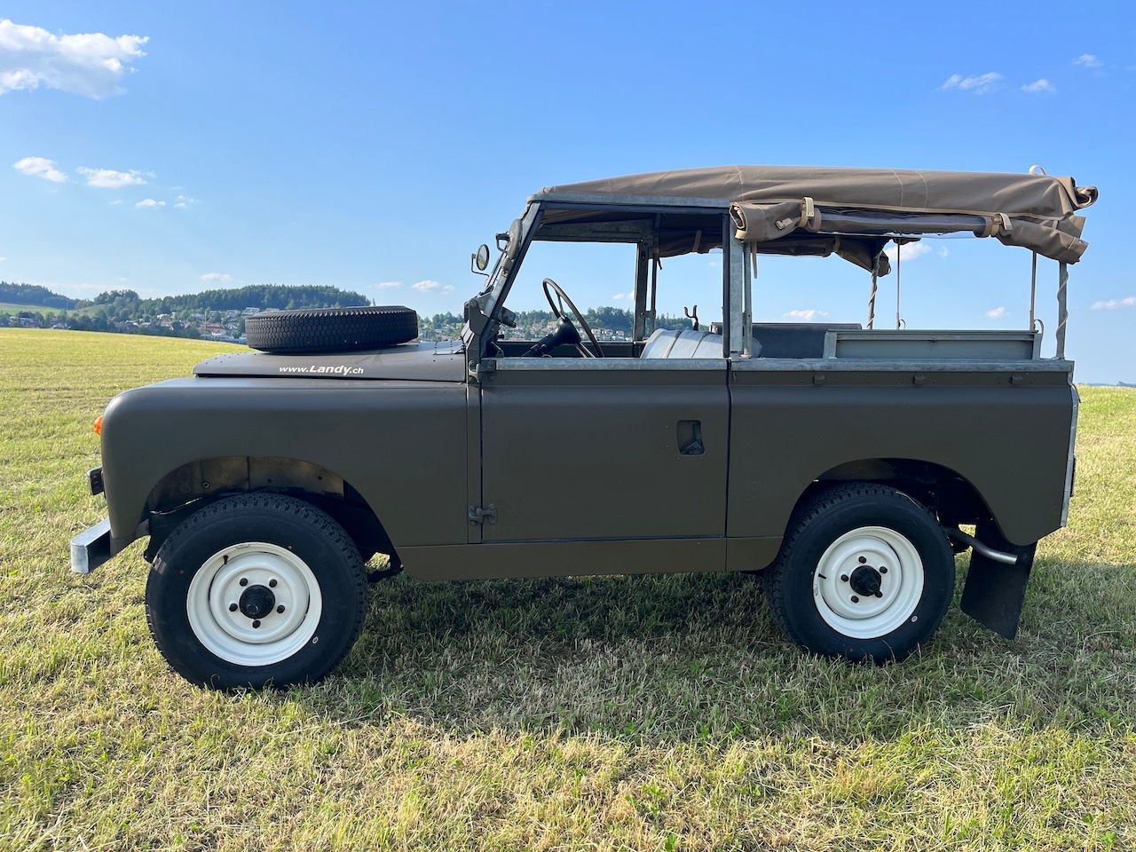 Land Rover Automobili: Land Rover 88 Serie 2A – Usato da Sirnach venduto da MaechlerAutomobile 7