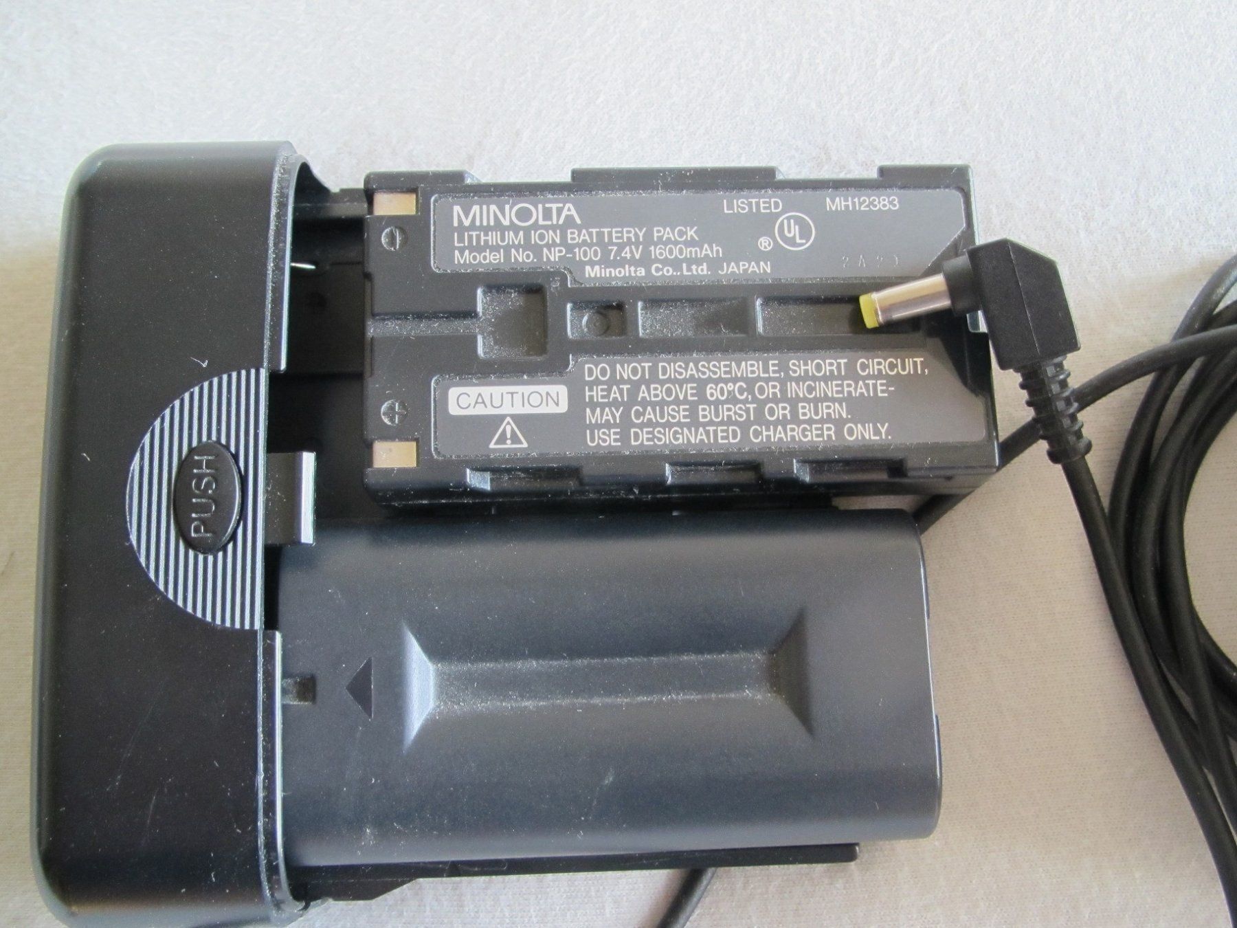 Batterie: Minolta Konica EBP-100 High Power Akku – Usato da Uster venduto da lets_drink_milk 1