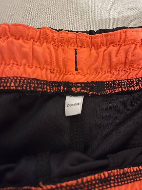 Pantaloni: Kurze coole Hose – Nuovo (secondo la descrizione) da Ottoberg venduto da yvonne.graenacher 1