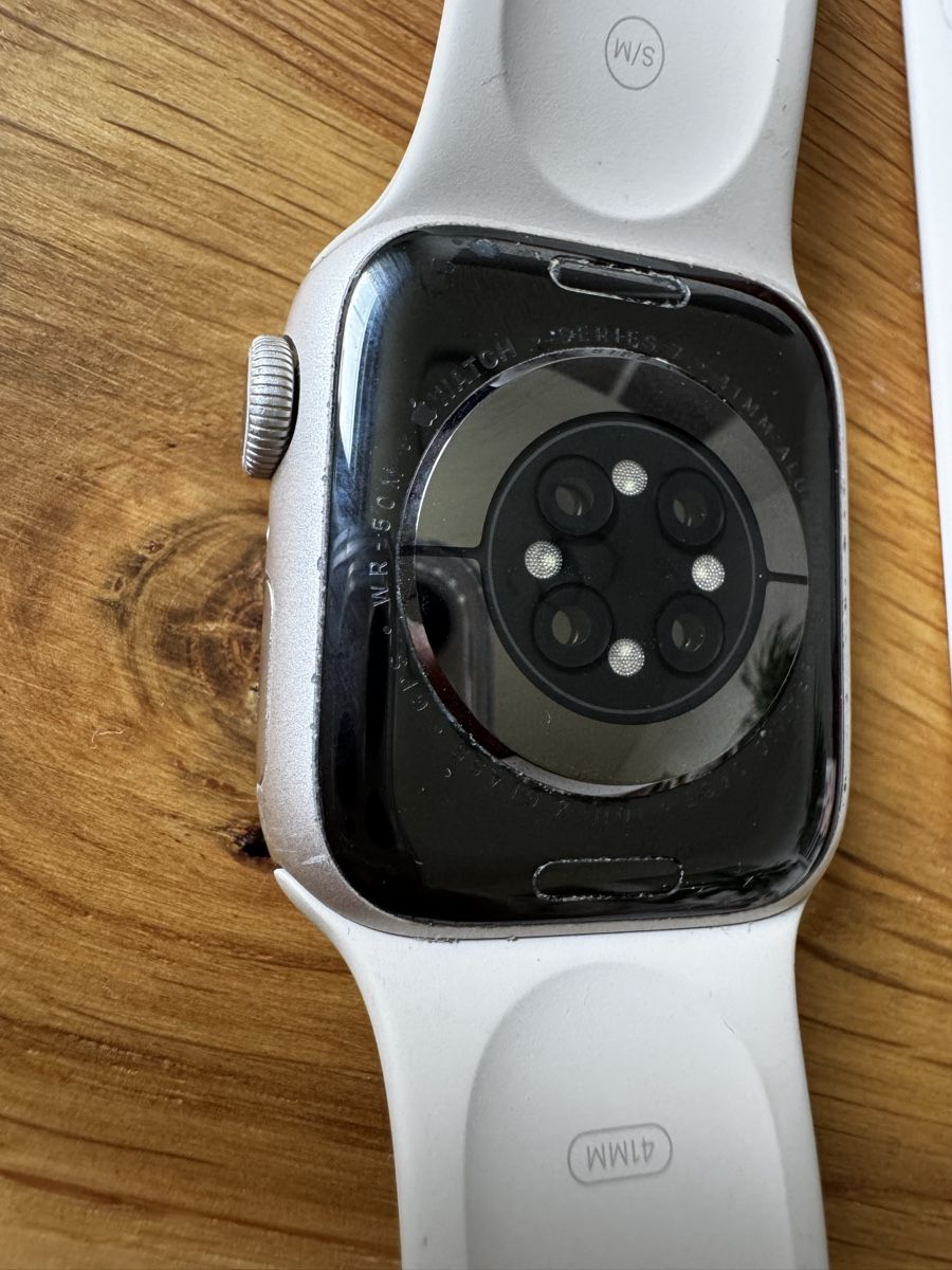 Apple Smartwatch: Apple Watch Series 7 41mm – Usato da St. Gallen venduto da lea_hq2w 3