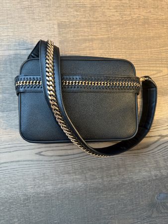 Stella McCartney Camera Bag Black & Gold Hardware 🖤💛 (57)