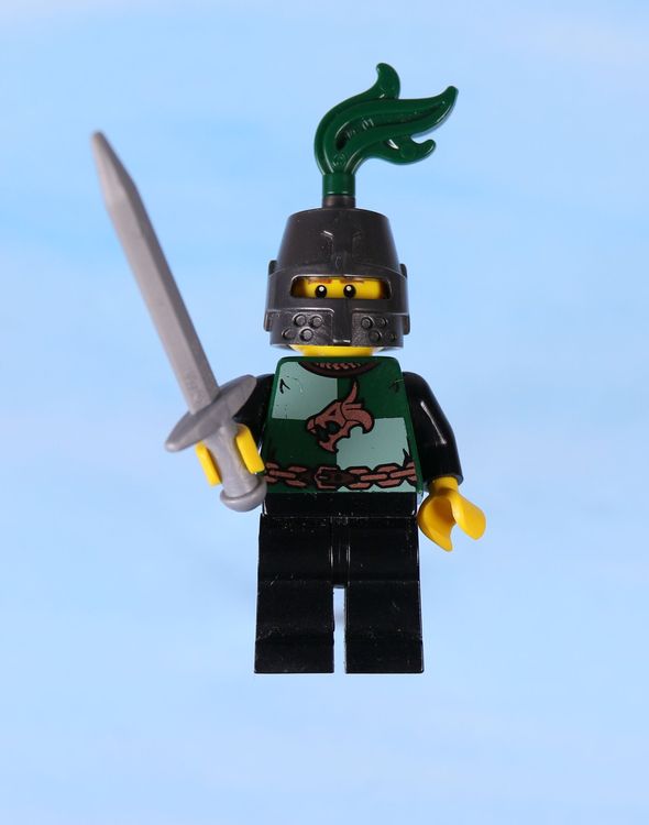 Lego Jouets: Lego Minifigur Kingdoms - Dragon Knight Quarters, Helmet – D'occasion à Hettlingen par Scholi99