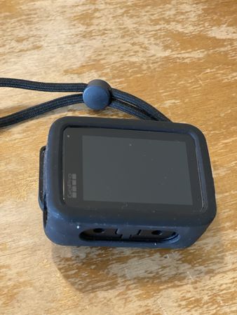 GoPro Hero 10 Black mit Schutzhülle Case & diverses Zubehör
