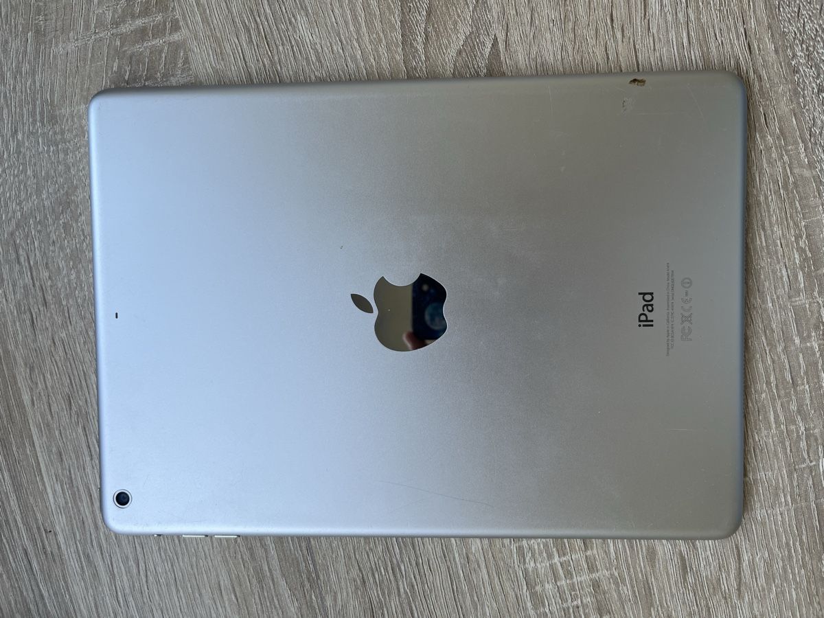Apple Tablet PC: IPad weiss - funktioniert – Usato da Glarus venduto da Kathrin-1988 1