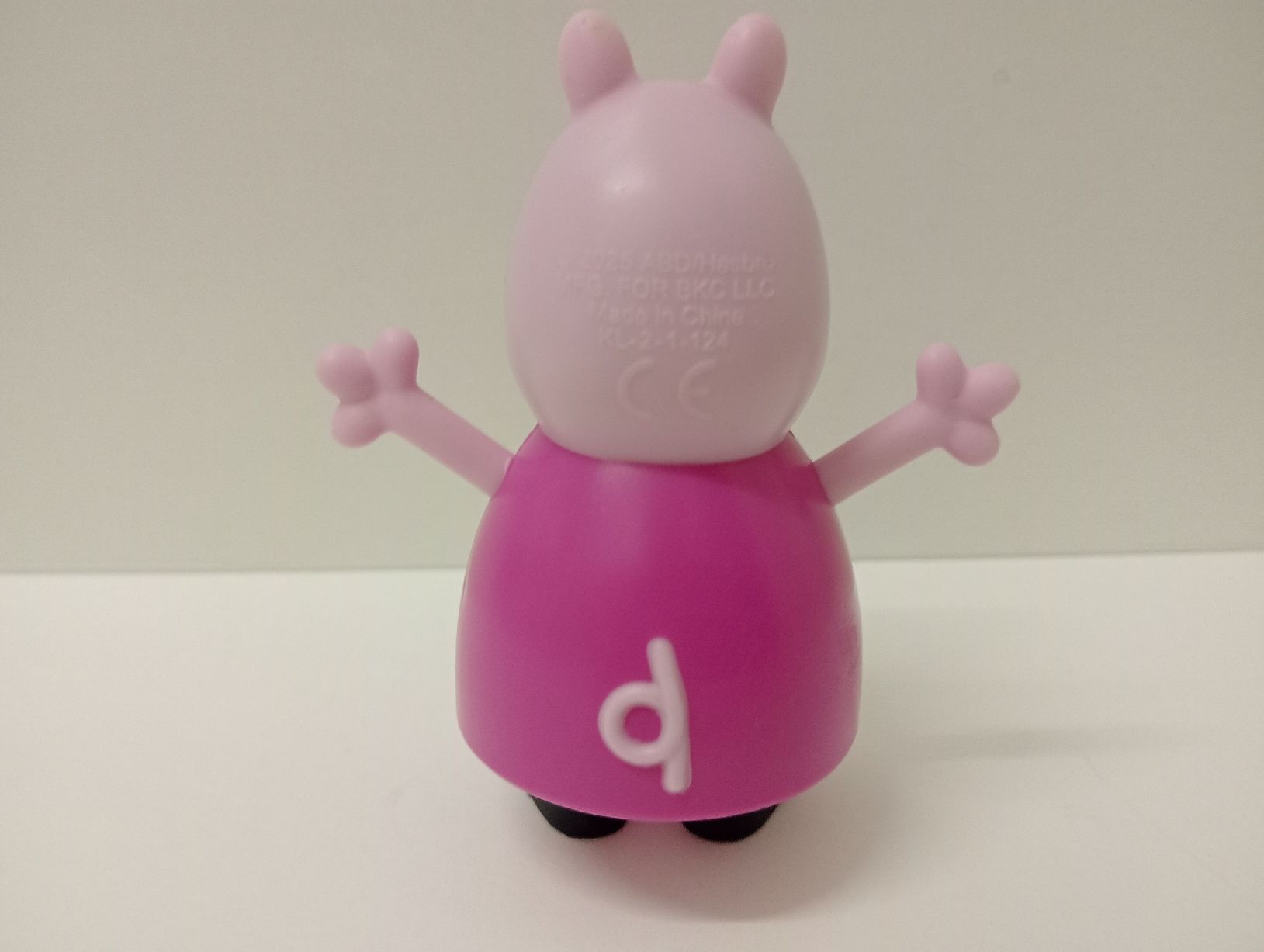 Hasbro Figuren: Peppa Pig Figur 8 cm Hasbro - Top Zustand – Gebraucht aus Allschwil von Evgeniia78 2