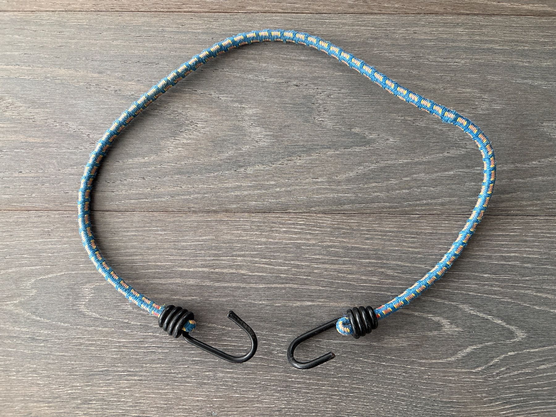 Supporti a parete: Spanngummi blau/rosa 85 cm – Usato da Hünenberg venduto da Betsch1 1
