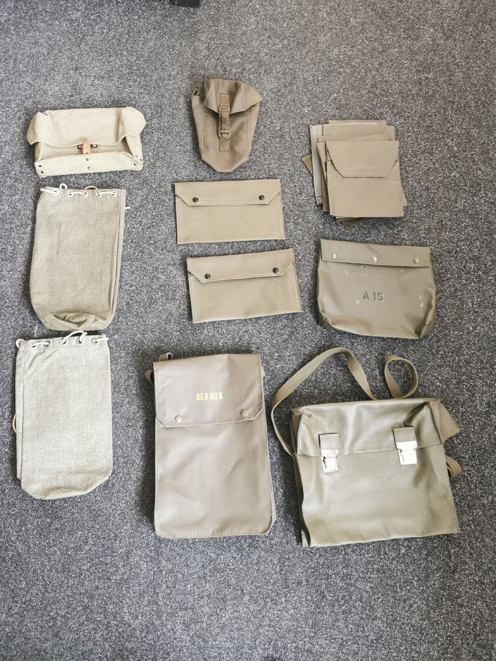 Schweizer Armee Uniformi: Diverse Taschen Beutel Militär Armee – Usato da Neuenkirch venduto da bf-109
