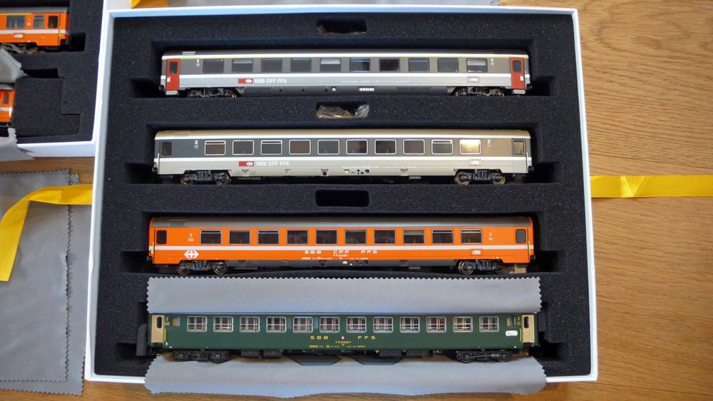 LS Models Modelleisenbahnen: L.S. Models 2103 - 8-tlg. EC96 Iris - Chur-Brüssel - NEU/OVP – Neu und originalverpackt aus Aarau von Uilleannpiper 2