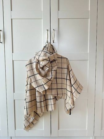 Zara Schal 4